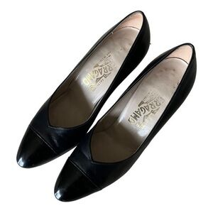 Salvatore Ferragamo Black Leather Pump Size 7B